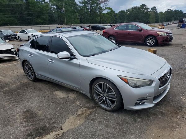 2014 INFINITI Q50 — Passenger 3/4