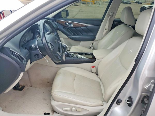 2014 INFINITI Q50 — DENT