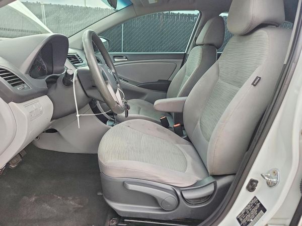 2017 HYUNDAI ACCENT SE Base