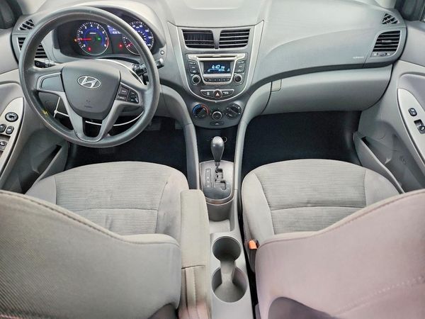 2017 HYUNDAI ACCENT SE Base