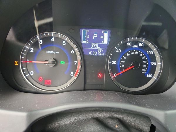 2017 HYUNDAI ACCENT SE Base