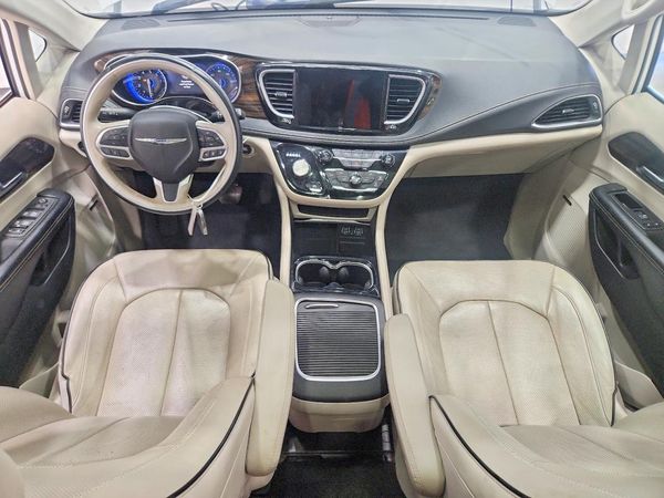 2021 CHRYSLER PACIFICA Limited — CKPT