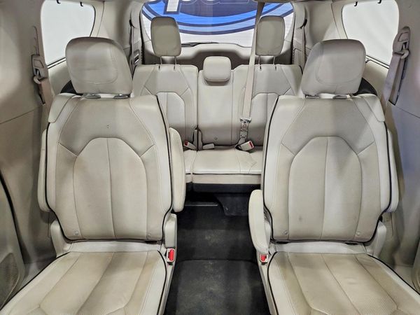 2021 CHRYSLER PACIFICA Limited — SUVN