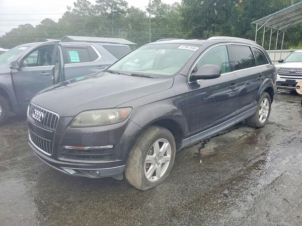 2013 AUDI Q7 Premium — Front 3/4