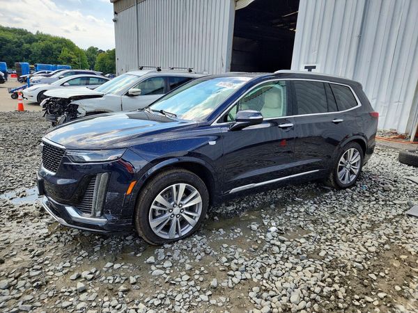 2022 CADILLAC XT6 Premium Luxury — Front 3/4