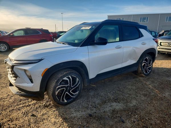 2024 CHEVROLET TRAILBLAZE RS — Front 3/4