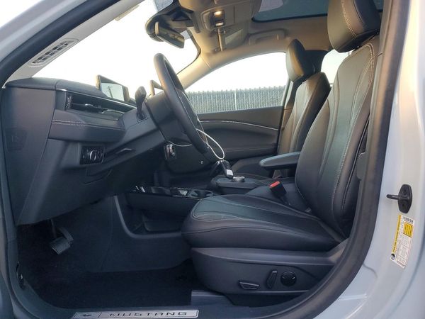 2023 FORD MUSTANG Premium