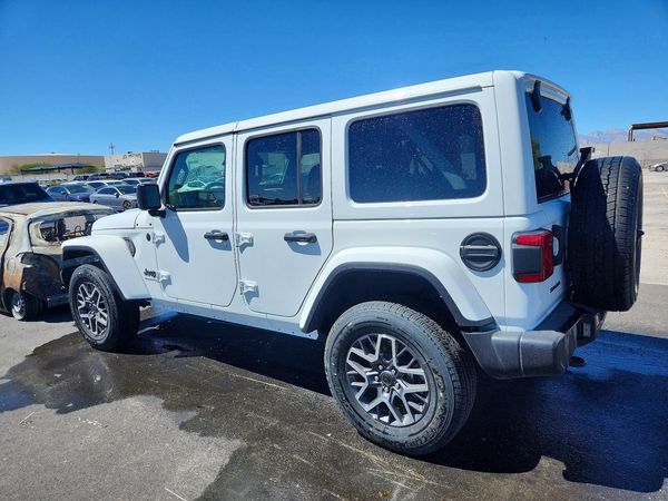 2025 JEEP WRANGLER 4-DOOR SAHARA