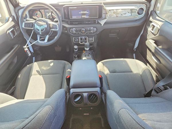 2025 JEEP WRANGLER 4-DOOR SAHARA