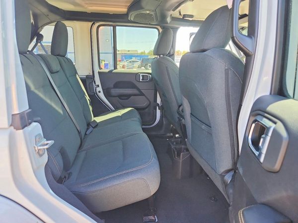2025 JEEP WRANGLER 4-DOOR SAHARA