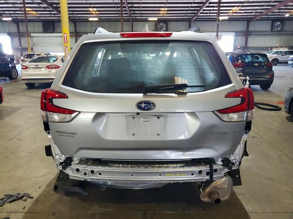 2021 SUBARU FORESTER Base