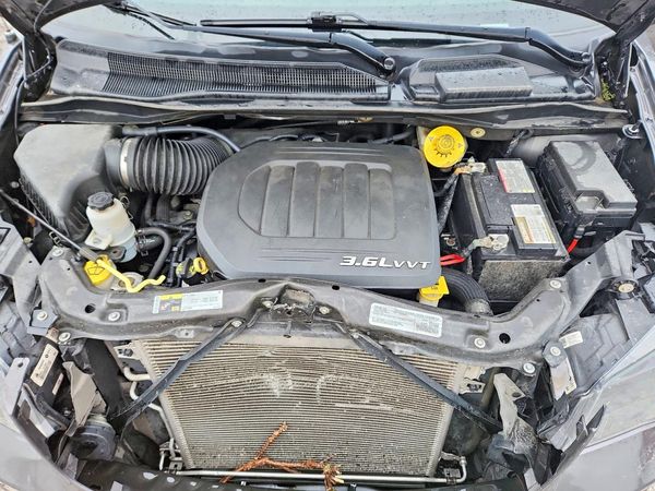 2018 DODGE CARAVAN GT (US), GT FWD (Can) — Engine bay