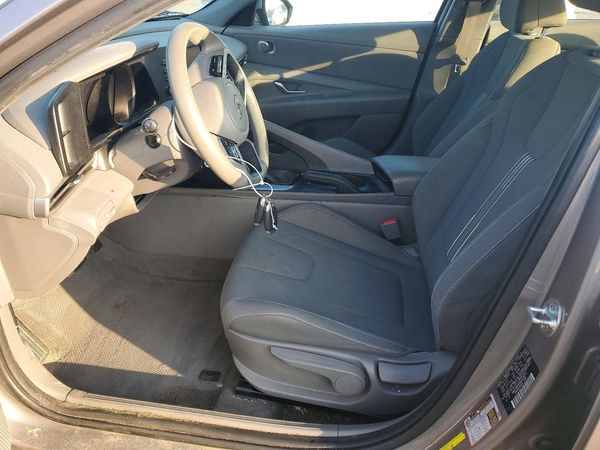 2022 HYUNDAI ELANTRA SEL — DENT