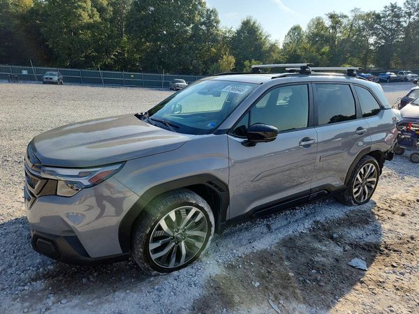 2025 SUBARU FORESTER — Front 3/4