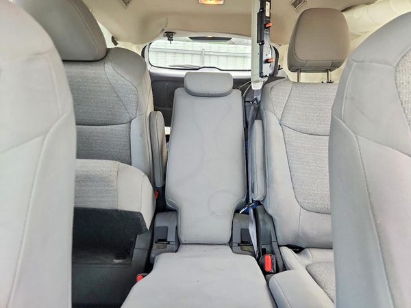 2022 TOYOTA SIENNA LE — SUVN