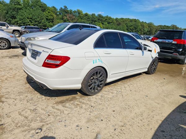 2013 MERCEDES-BENZ C C300