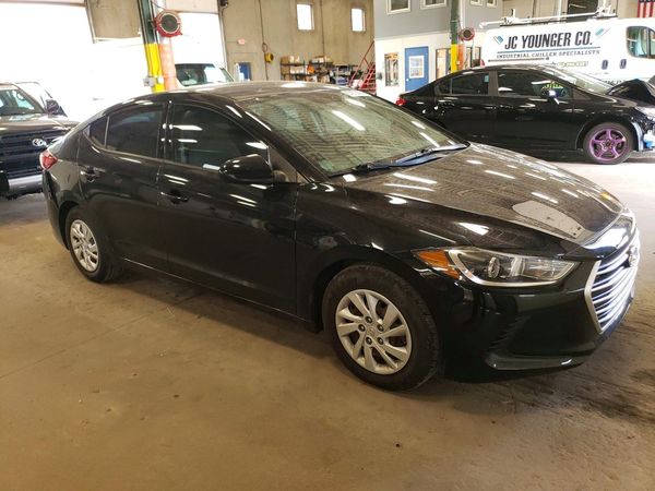 2018 HYUNDAI ELANTRA SE