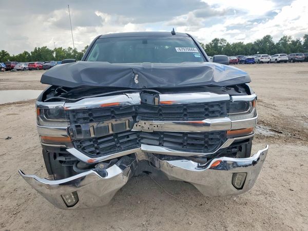 2017 CHEVROLET SILVERADO LT