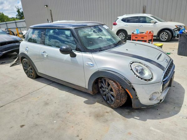 2017 MINI COOPER