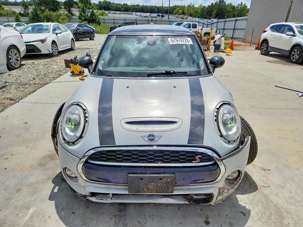 2017 MINI COOPER