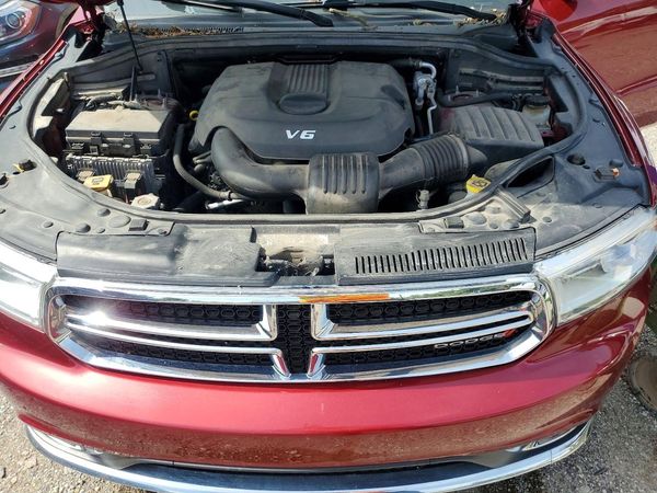 2015 DODGE DURANGO Limited — Engine bay