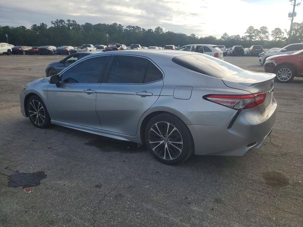 2018 TOYOTA CAMRY