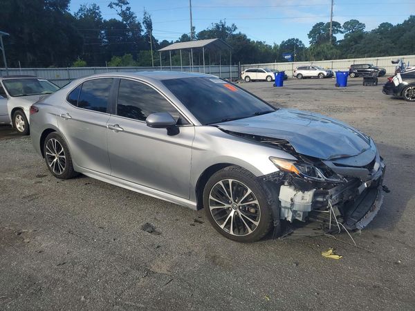 2018 TOYOTA CAMRY