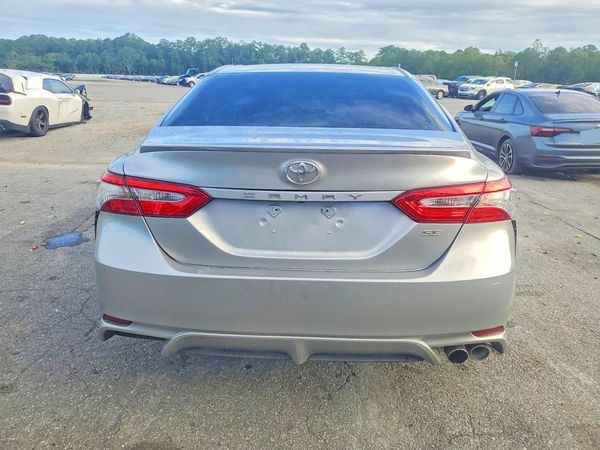 2018 TOYOTA CAMRY