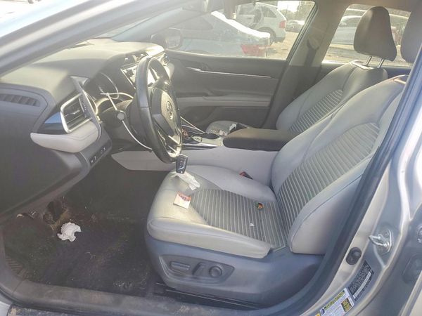 2018 TOYOTA CAMRY