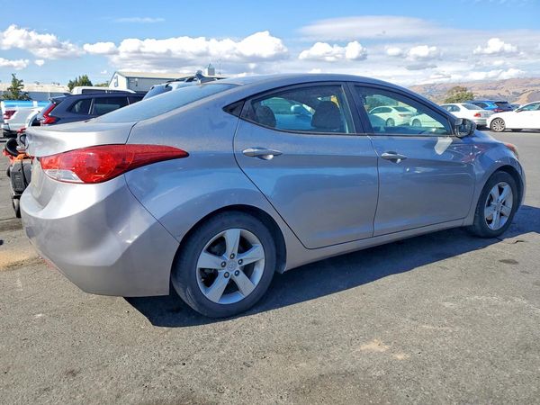 2012 HYUNDAI ELANTRA