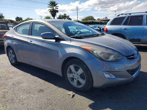 2012 HYUNDAI ELANTRA