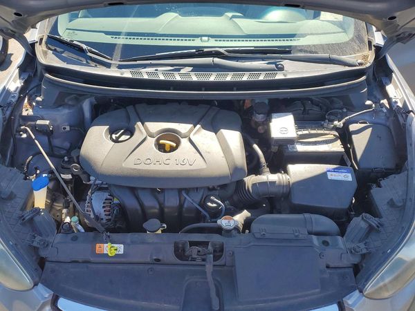 2012 HYUNDAI ELANTRA