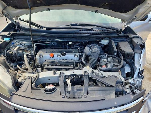 2014 HONDA CRV LX — Engine bay