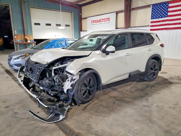 2023 NISSAN ROGUE SV — Front 3/4