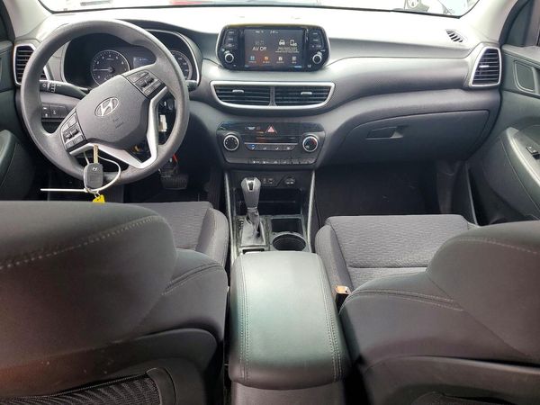 2021 HYUNDAI TUCSON SE