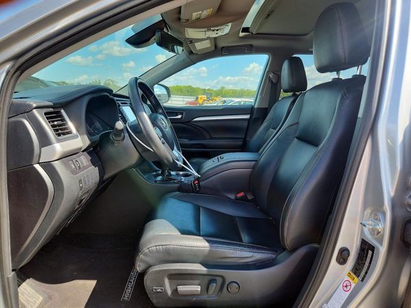 2019 TOYOTA HIGHLANDER