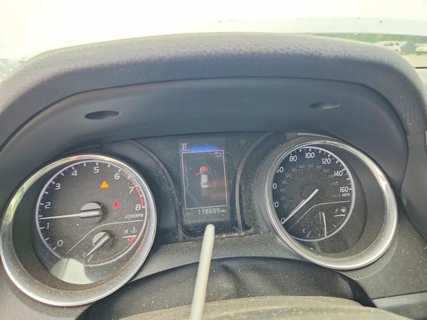 2019 TOYOTA CAMRY