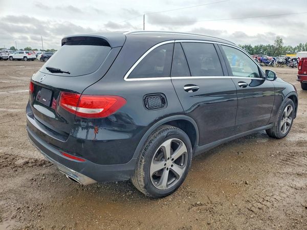 2016 MERCEDES-BENZ GLC