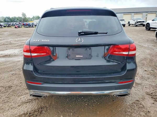 2016 MERCEDES-BENZ GLC