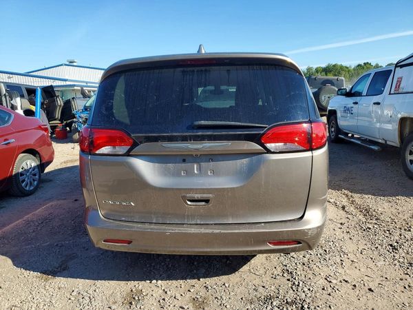 2017 CHRYSLER PACIFICA LX