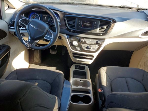 2017 CHRYSLER PACIFICA LX