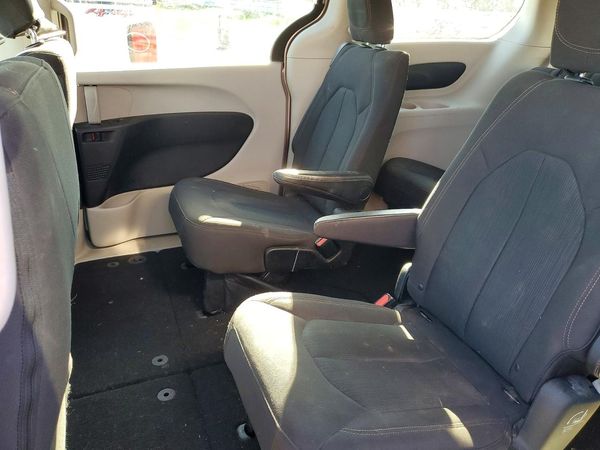 2017 CHRYSLER PACIFICA LX