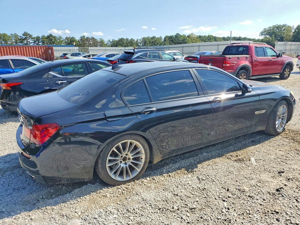 2014 BMW 750