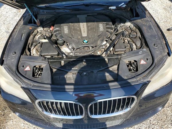 2014 BMW 750