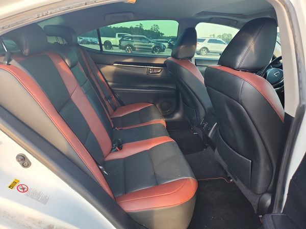 2015 LEXUS ES