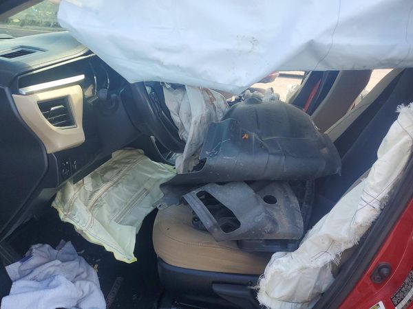 2015 TOYOTA COROLLA L/LE — DENT