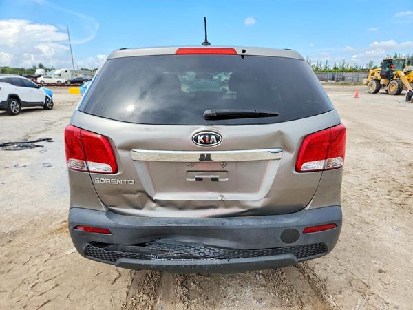 2013 KIA SORENTO Base / LX