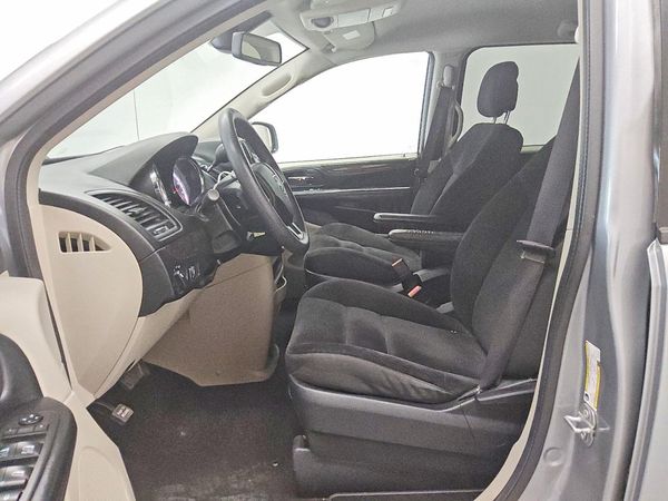 2019 DODGE GRAND CARAVAN SE — DENT