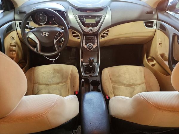 2013 HYUNDAI ELANTRA