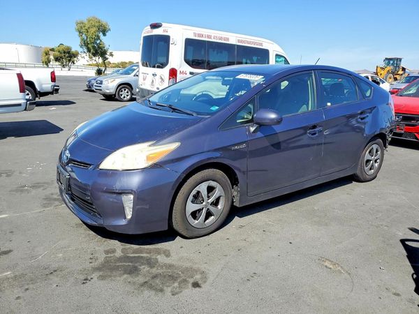 2014 TOYOTA PRIUS